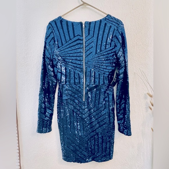 Revamped // Sequined Bodycon Dress in Sapphire Blue - Picture 6 of 6